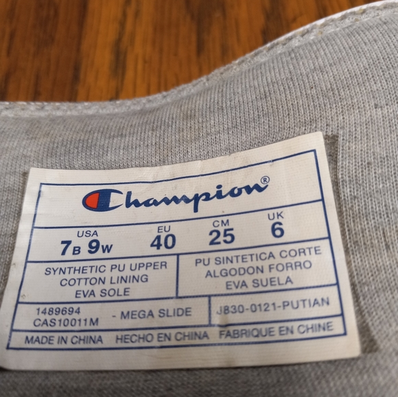 Unisex Champion Velcro Strap Slides. - Picture 5 of 5